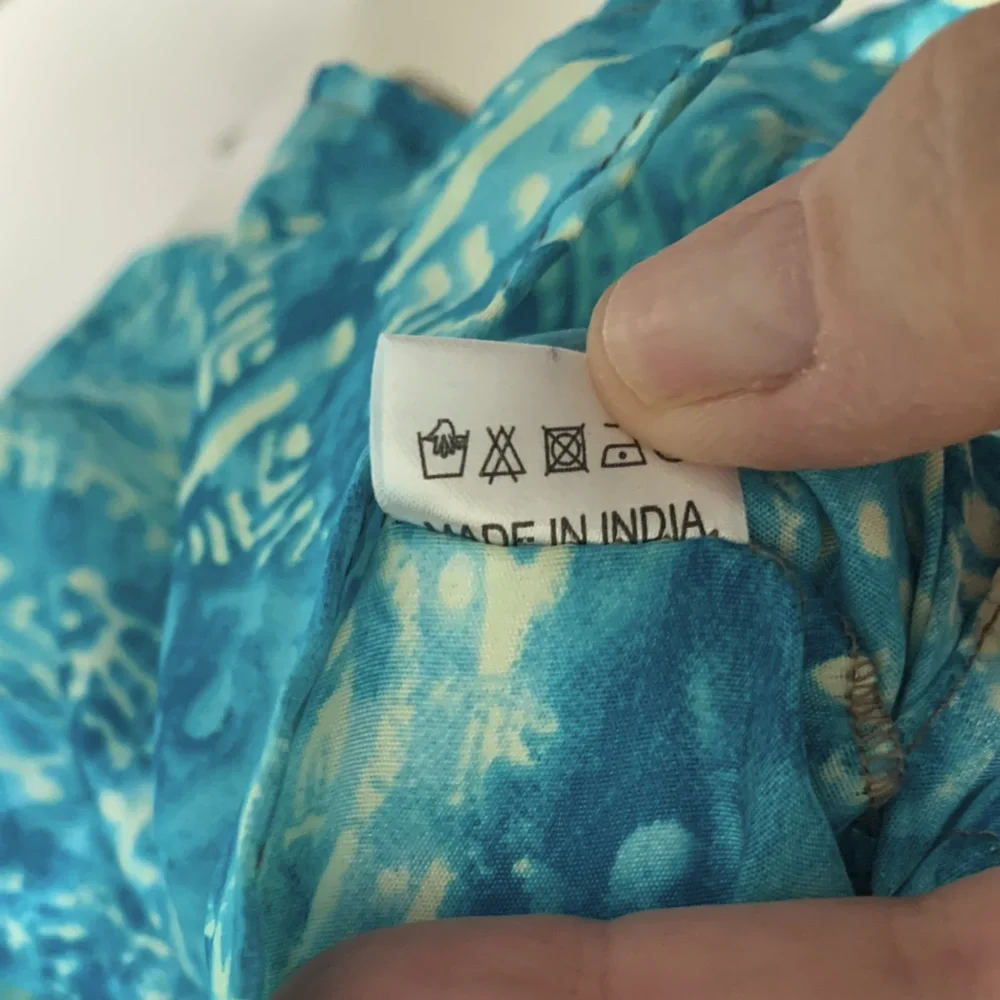 White Waves Silk Blend Kimono Cardigan - One Size NWOT🌴